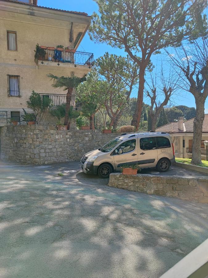 Casa Lilli Apartment Vallecrosia Exterior photo